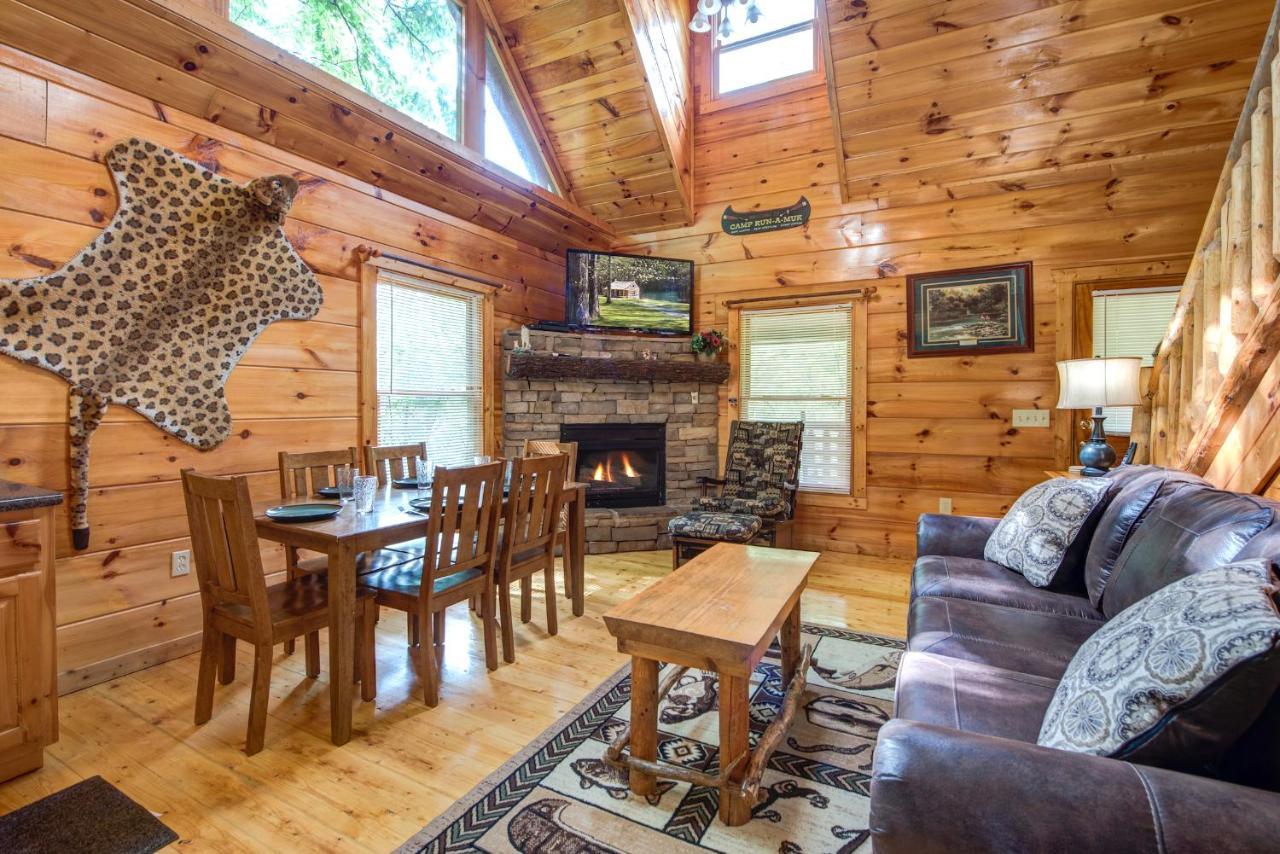 Cabin Of Dreams, 3 Bedroom Water View, Wifi, Hot Tub, Pool Table, Sleep 8 Sevierville Luaran gambar