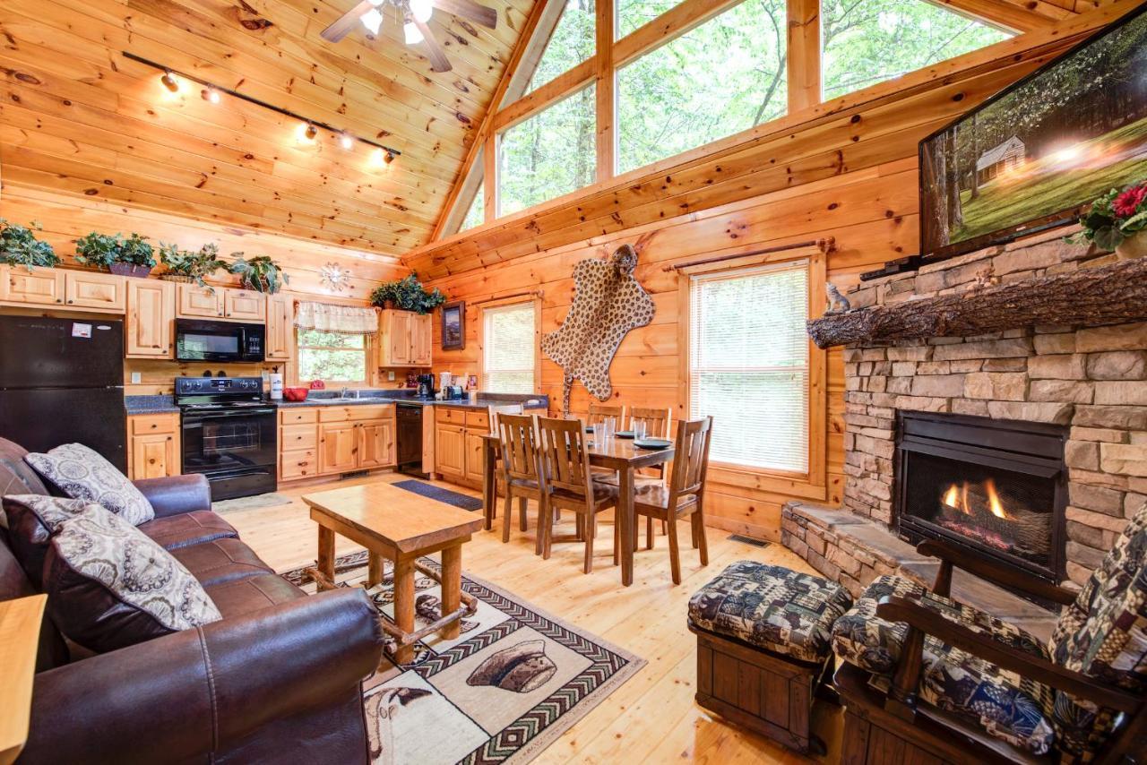 Cabin Of Dreams, 3 Bedroom Water View, Wifi, Hot Tub, Pool Table, Sleep 8 Sevierville Luaran gambar